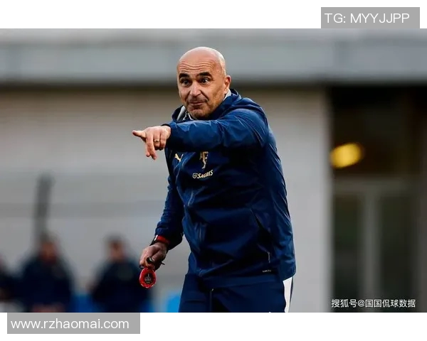 欧冠赛后采访爆金句引爆全场笑声 球员幽默回应成焦点